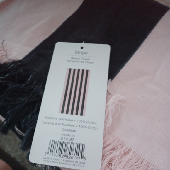 Luxury Towels for Bath or Beach – 100% Cotton - Picture 5 of 6